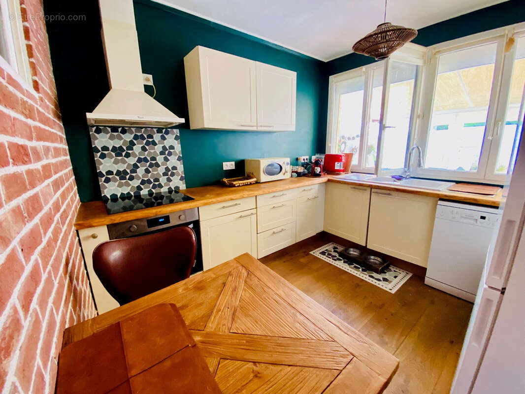 Appartement à LATTES