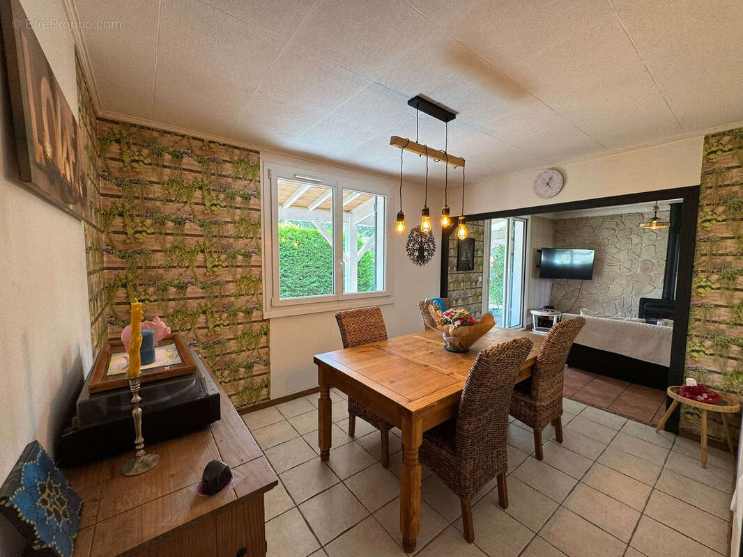 Maison à BELIN-BELIET