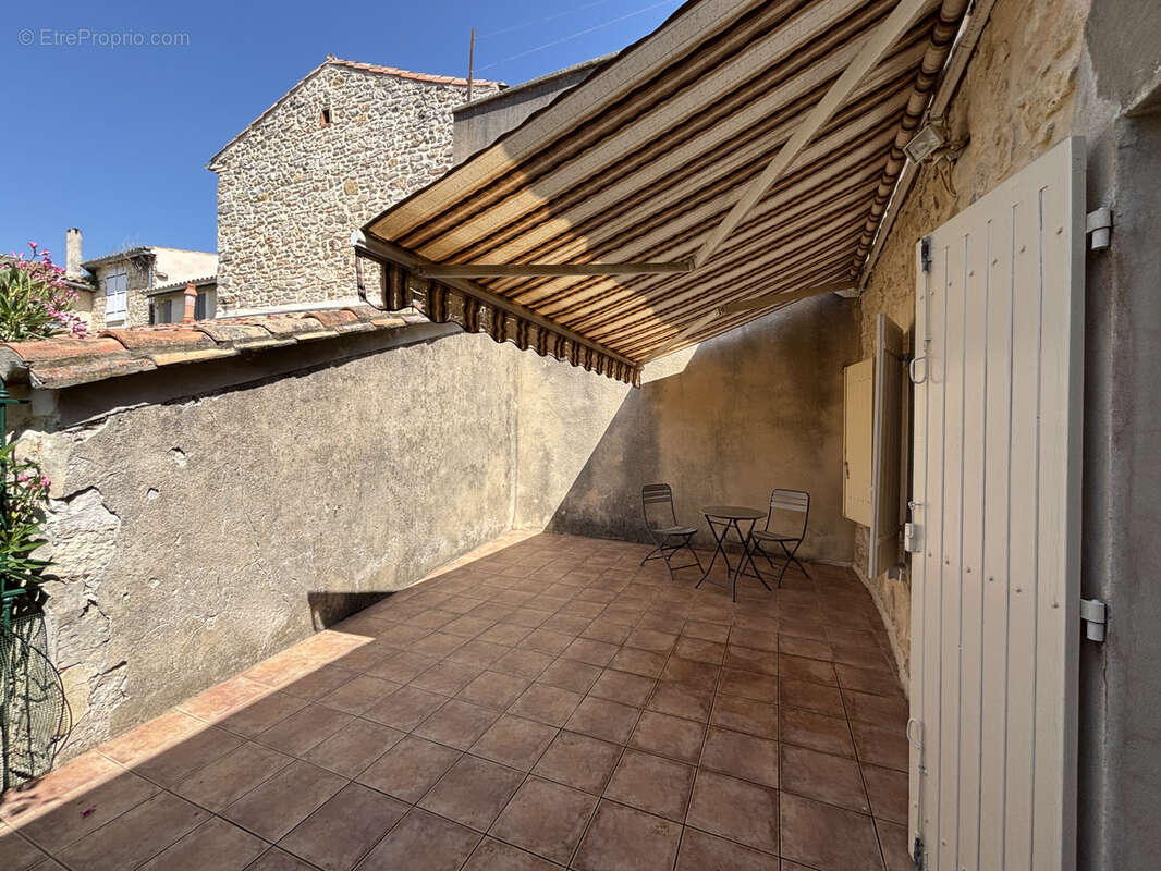 Maison à CRUVIERS-LASCOURS