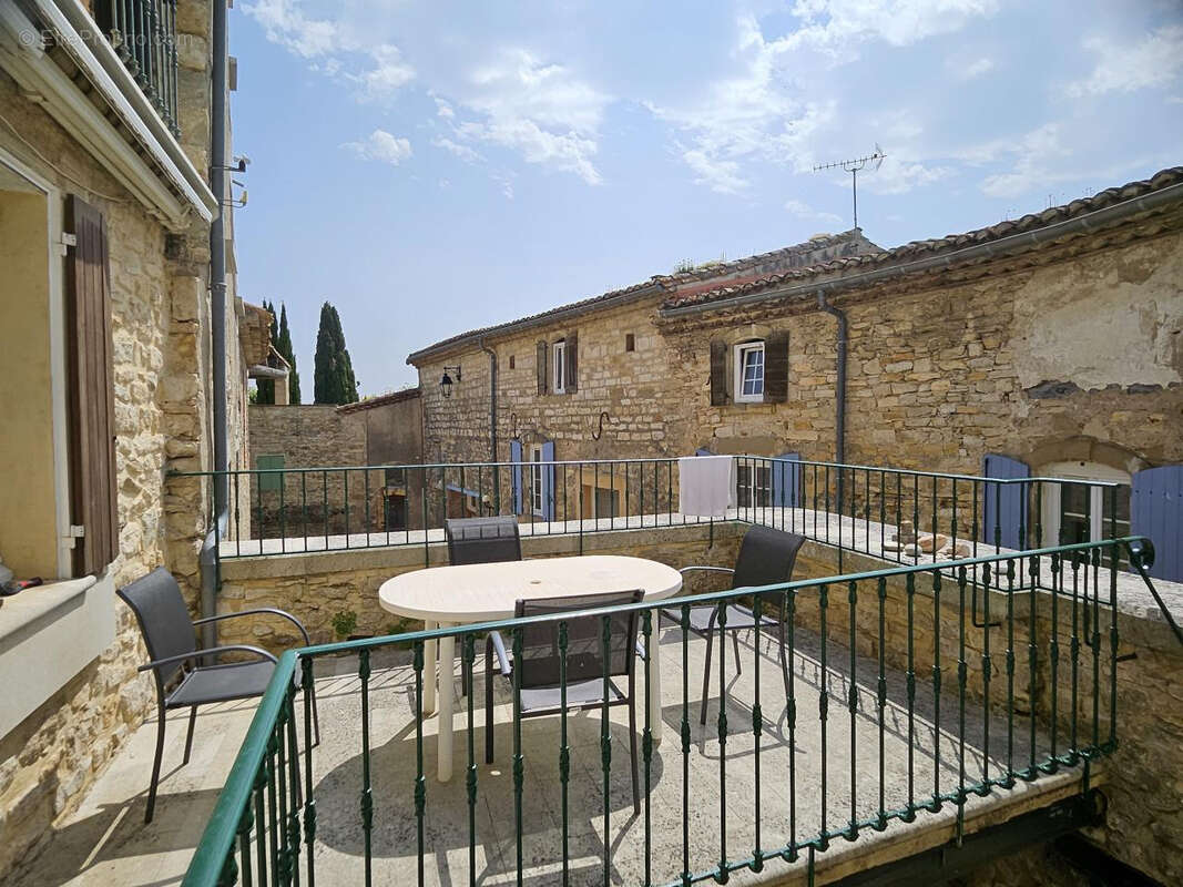 Maison à CRUVIERS-LASCOURS