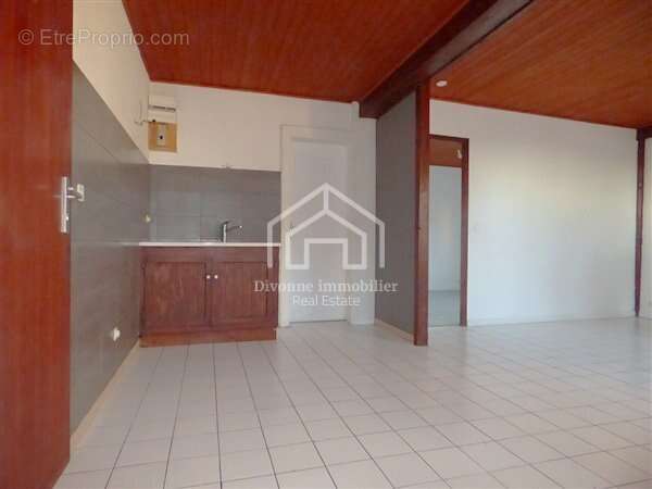 Appartement à CESSY