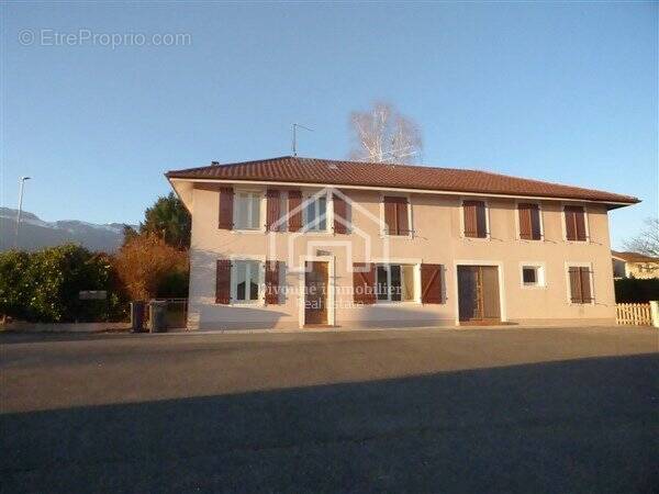 Appartement à CESSY