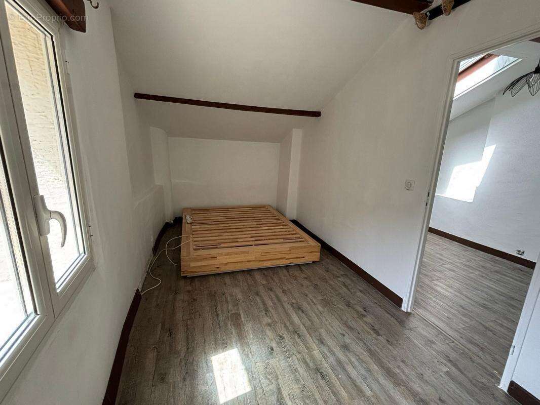 Appartement à PEILLE