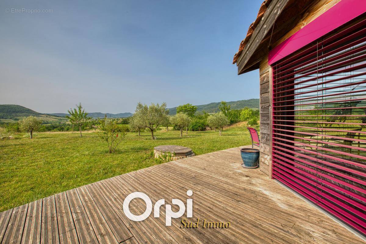 Maison à ALBA-LA-ROMAINE