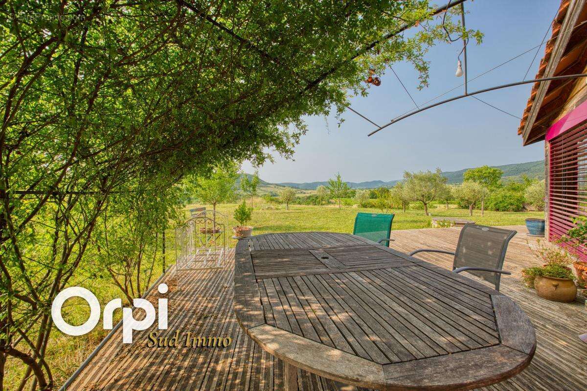 Maison à ALBA-LA-ROMAINE