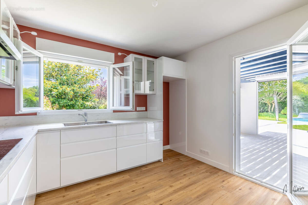 Maison à BASSUSSARRY