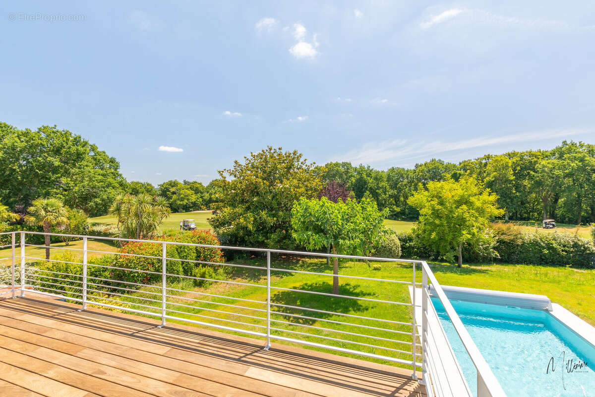 Maison à BASSUSSARRY