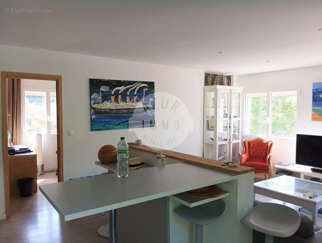 Maison à SAINT-ZACHARIE