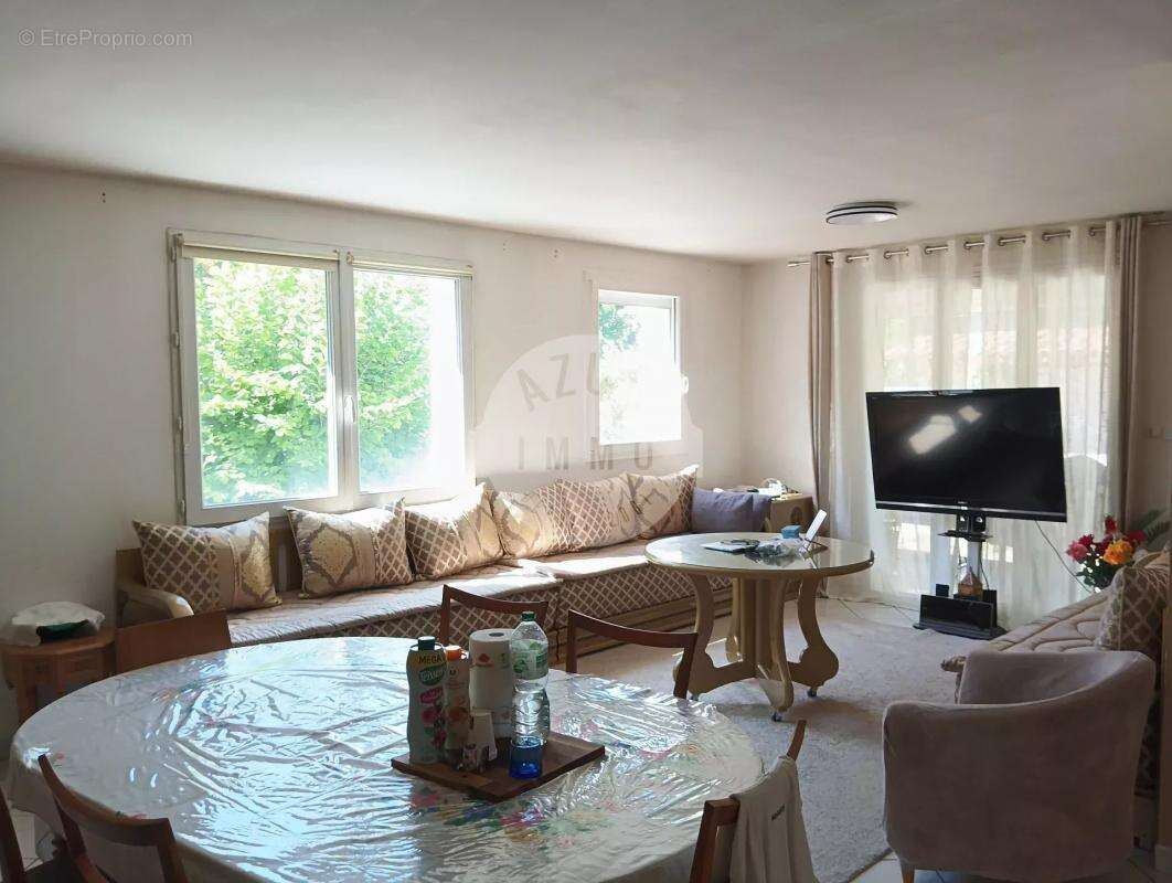 Maison à SAINT-ZACHARIE