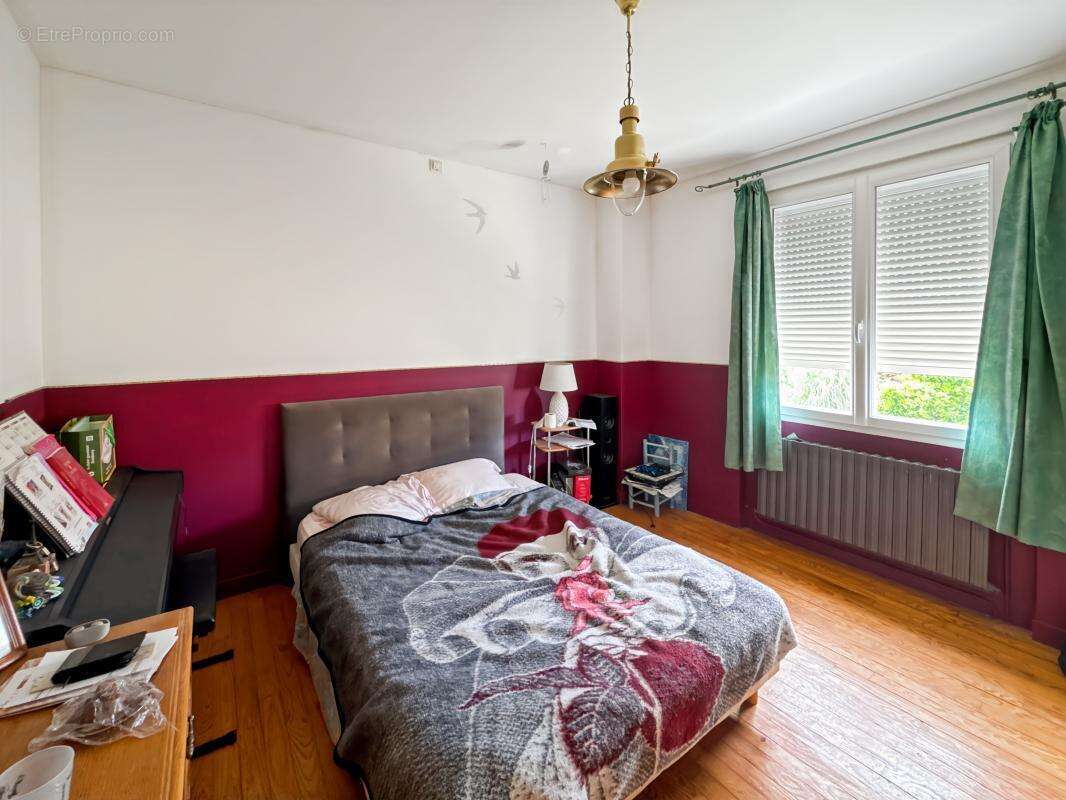 Maison à SAINT-LEON-SUR-L&#039;ISLE