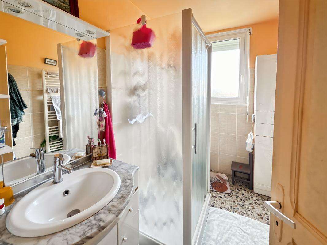 Maison à SAINT-LEON-SUR-L&#039;ISLE