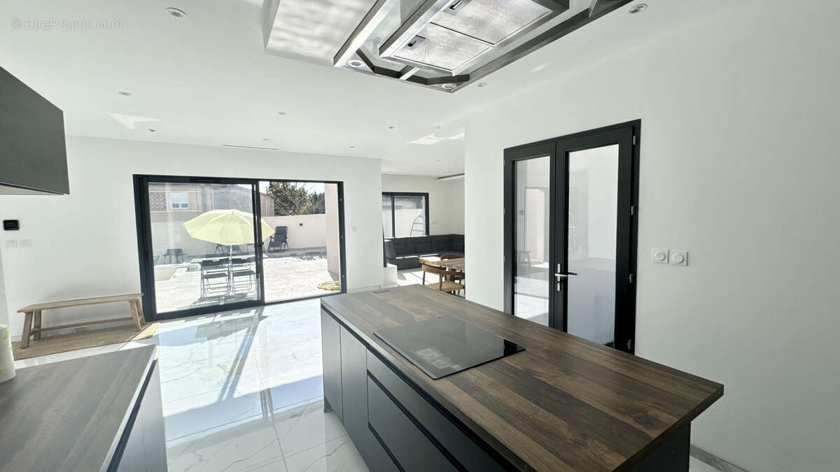 Maison à BAGNOLS-SUR-CEZE