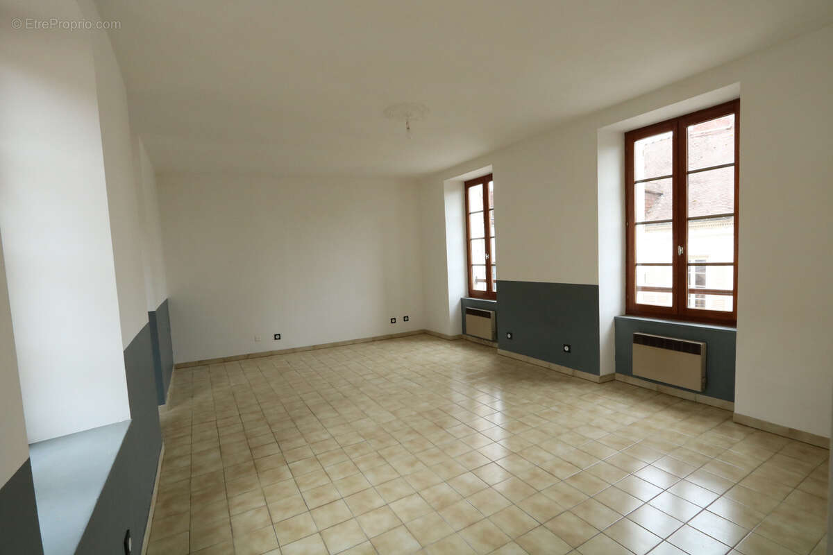 Appartement à TONNERRE