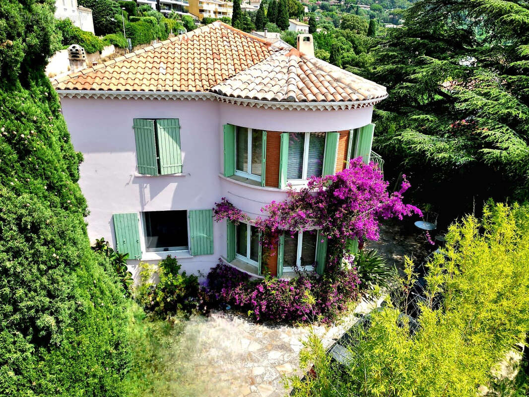 Maison à BORMES-LES-MIMOSAS