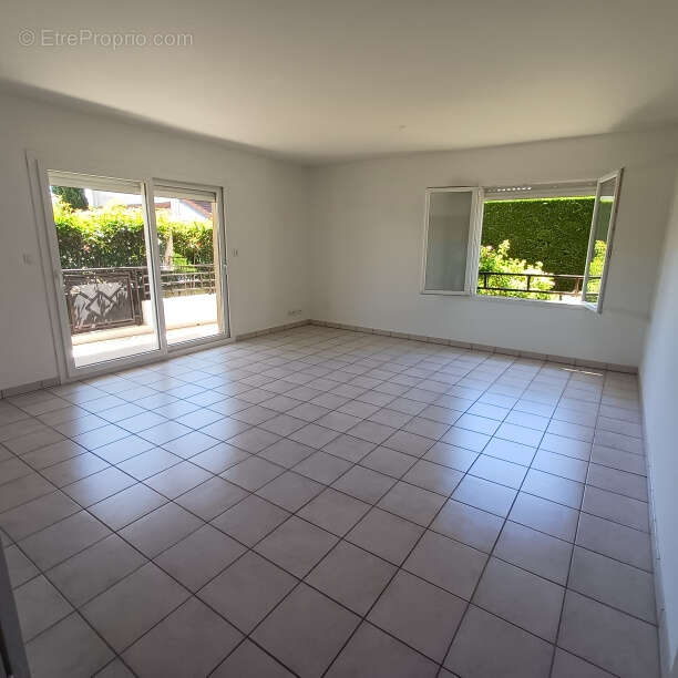 Appartement à SAVIGNEUX