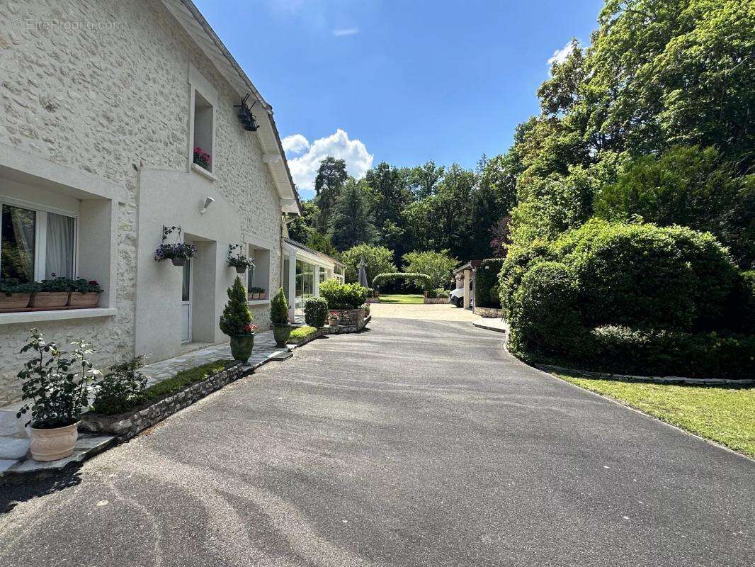 Maison à MORET-SUR-LOING
