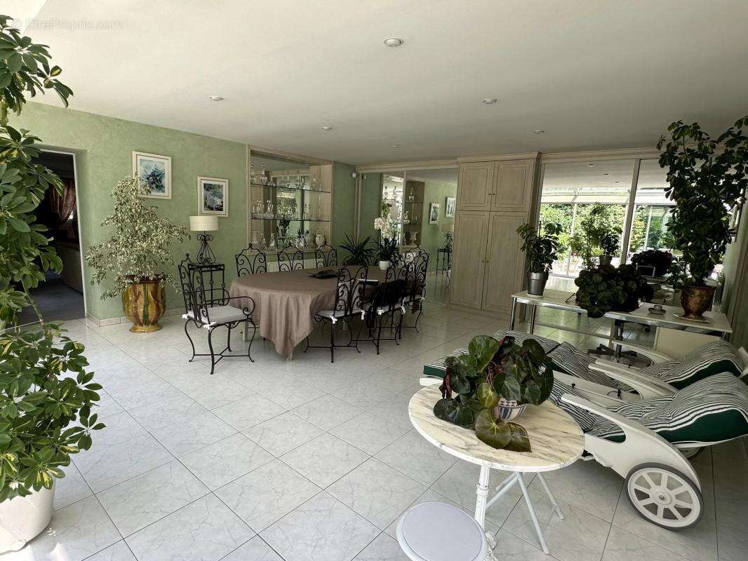 Maison à MORET-SUR-LOING