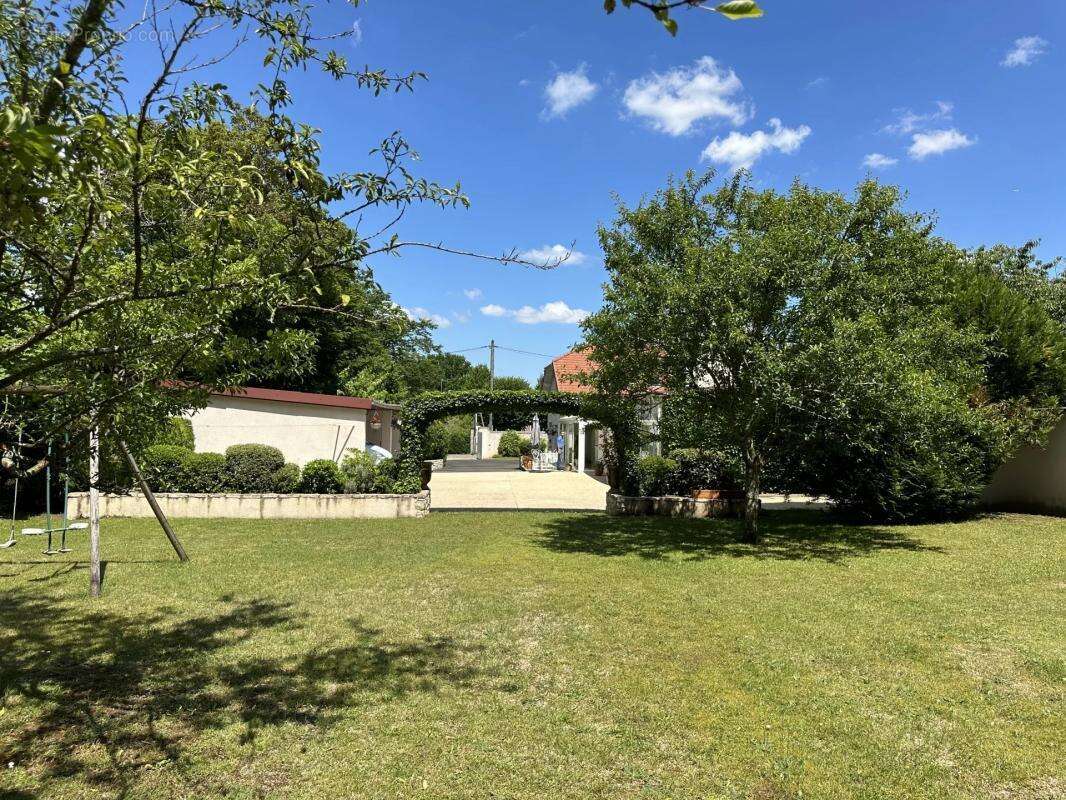 Maison à MORET-SUR-LOING