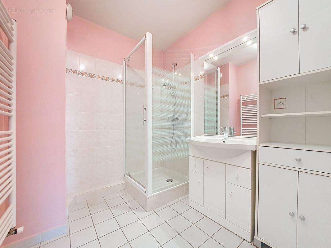 Appartement à SAINT-JUST-CHALEYSSIN