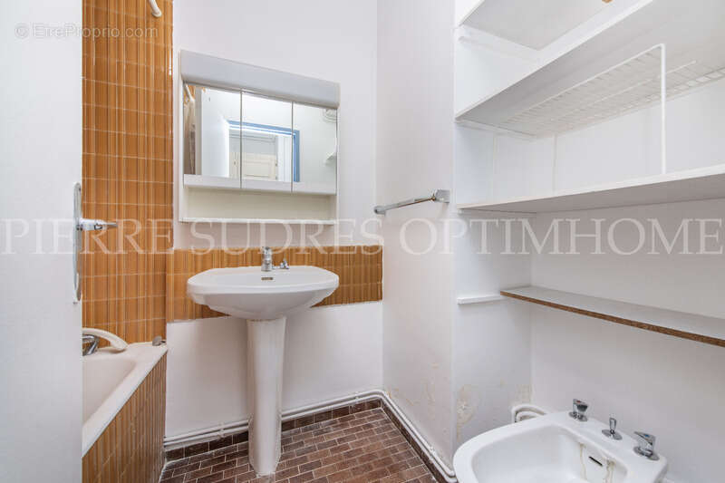 Appartement à PARIS-18E