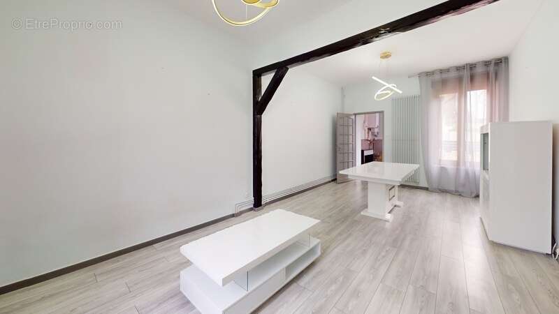 Maison à LONGLAVILLE