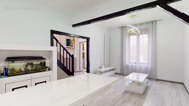 Maison à LONGLAVILLE