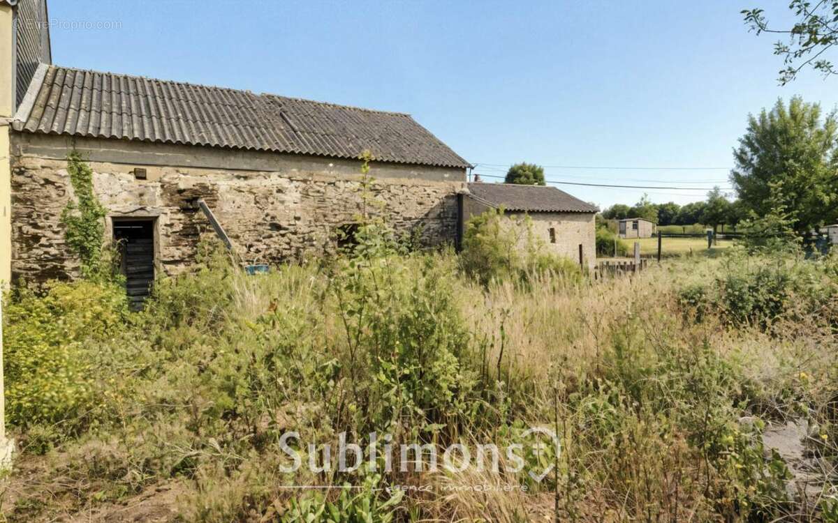 Maison à LA ROCHE-BLANCHE