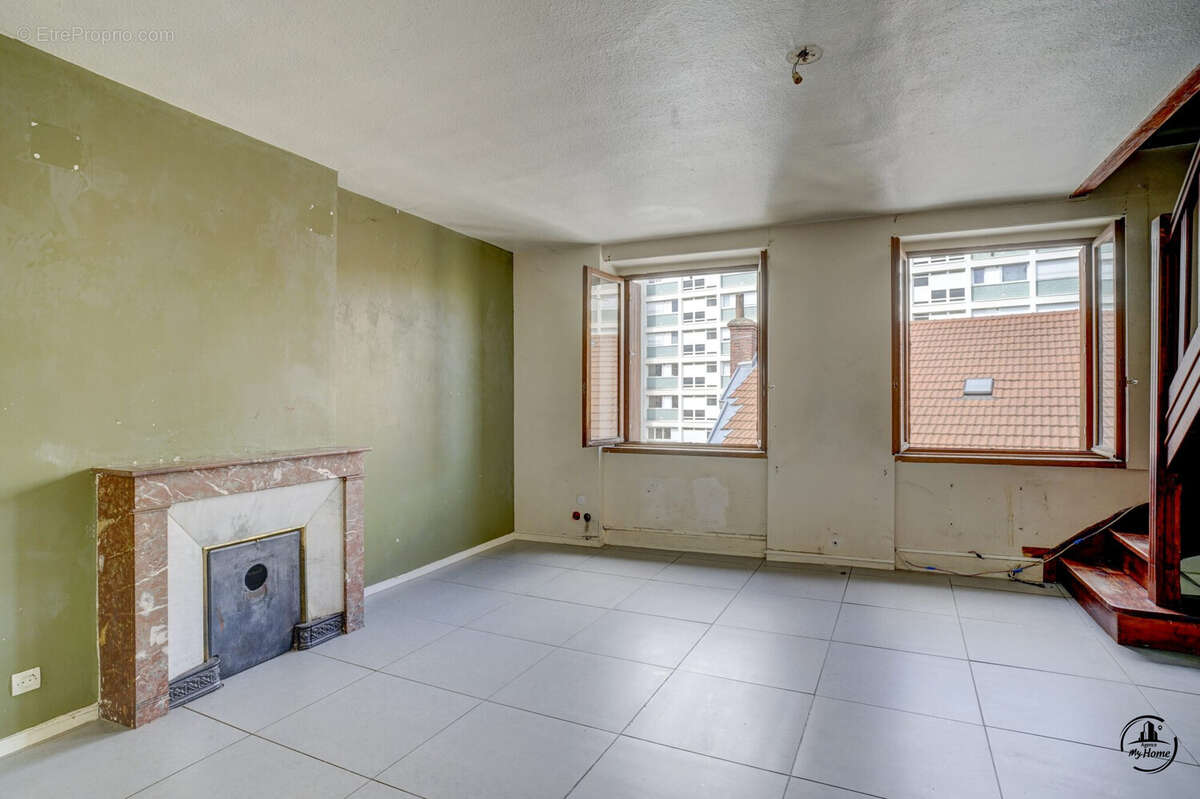 Appartement à SAINT-ETIENNE