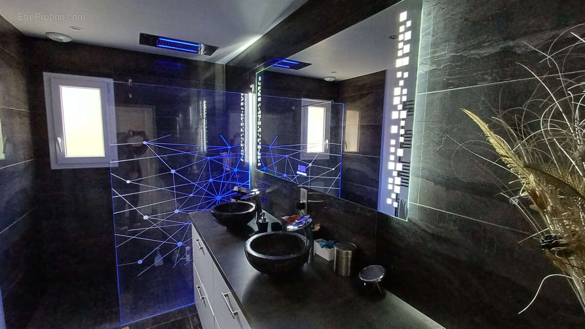 Maison à CLERMONT-FERRAND