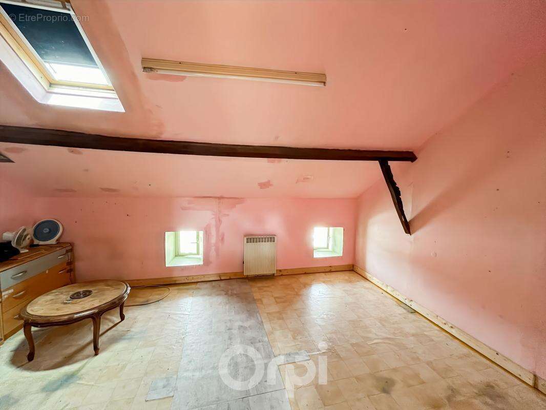 Maison à BERSAC-SUR-RIVALIER