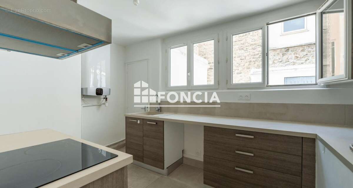 Appartement à SURESNES