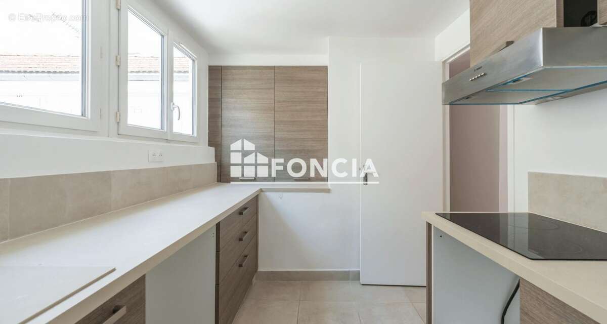 Appartement à SURESNES