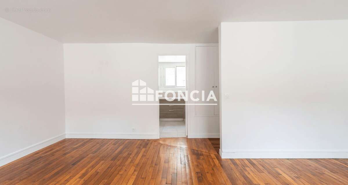 Appartement à SURESNES