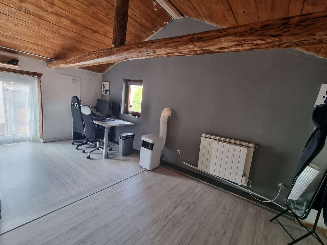 Maison à MARSAC-EN-LIVRADOIS