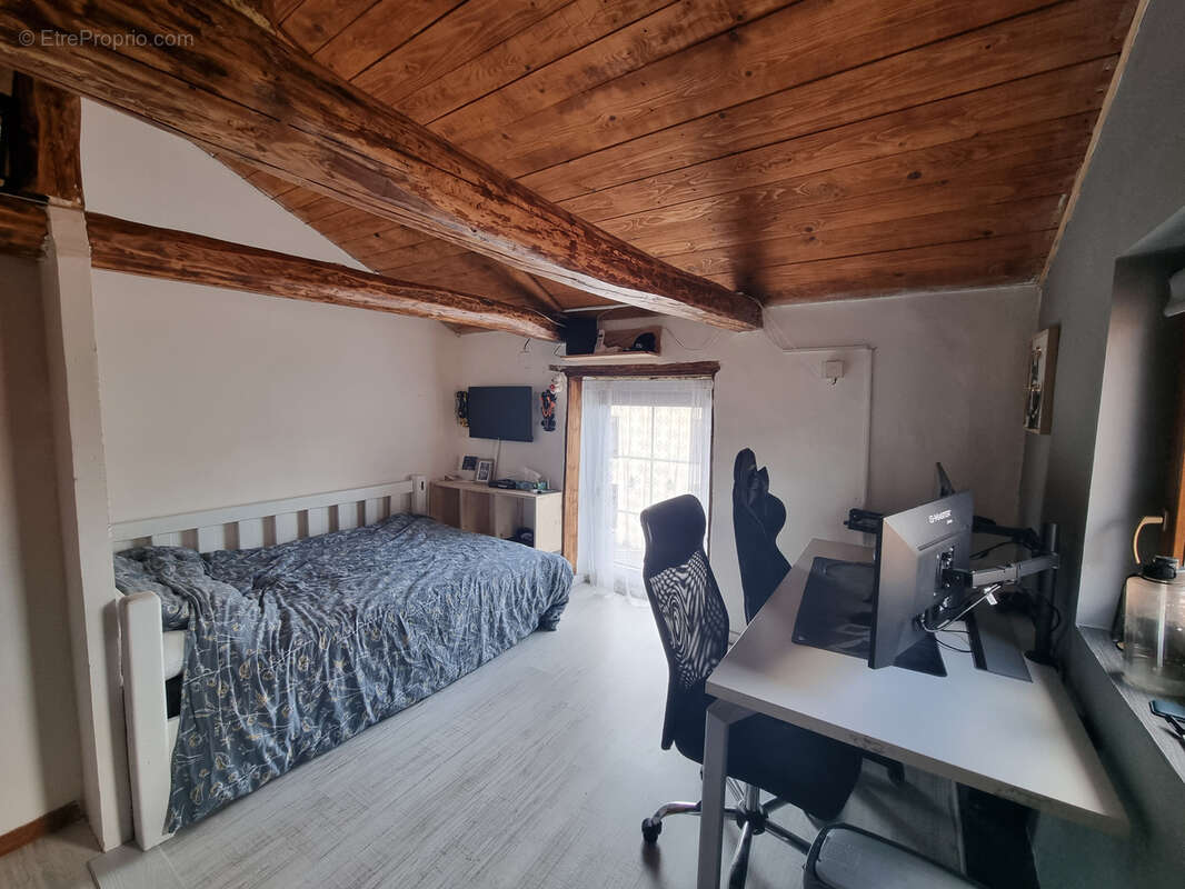 Maison à MARSAC-EN-LIVRADOIS