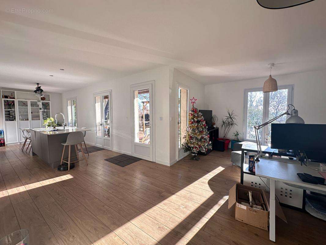 Maison à PIERREVERT