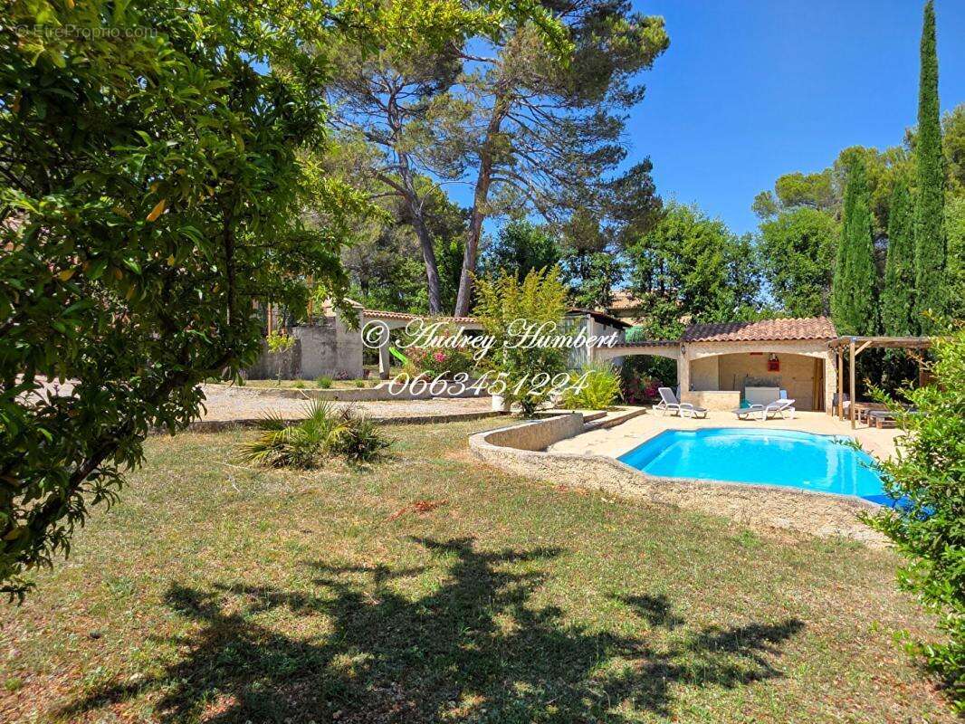 Maison à PIERREVERT