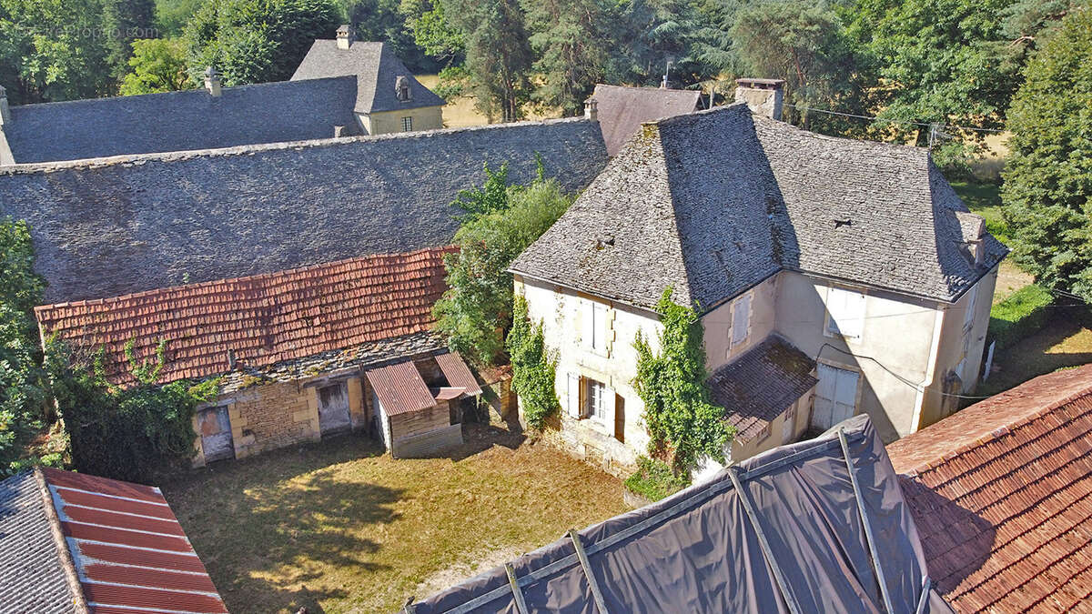 Maison à SAINT-CREPIN-ET-CARLUCET