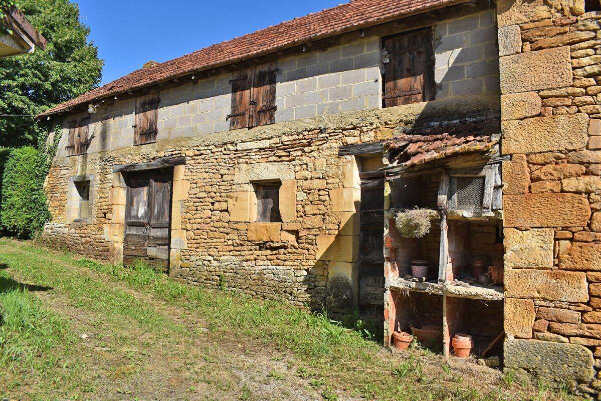 Maison à SAINT-CREPIN-ET-CARLUCET