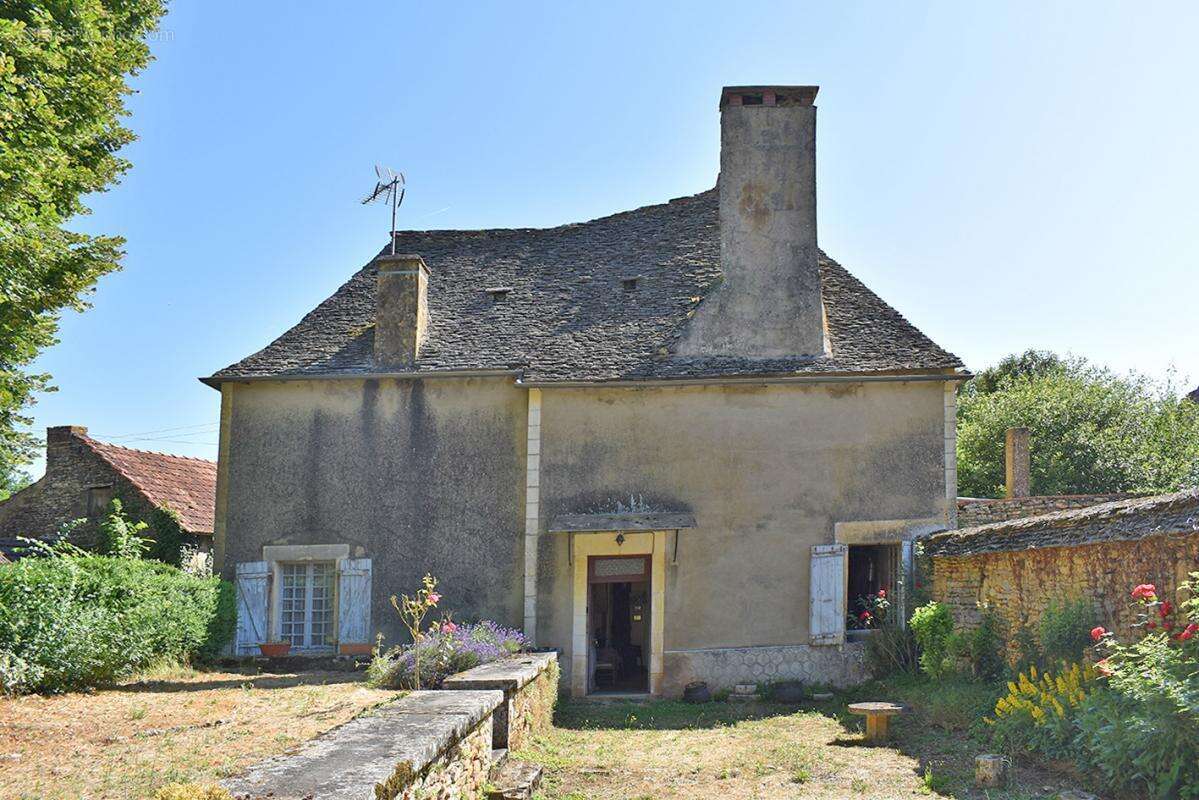 Maison à SAINT-CREPIN-ET-CARLUCET