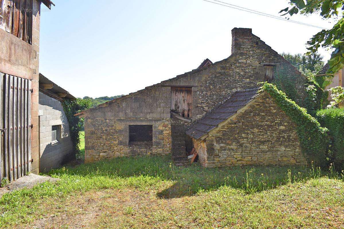 Maison à SAINT-CREPIN-ET-CARLUCET