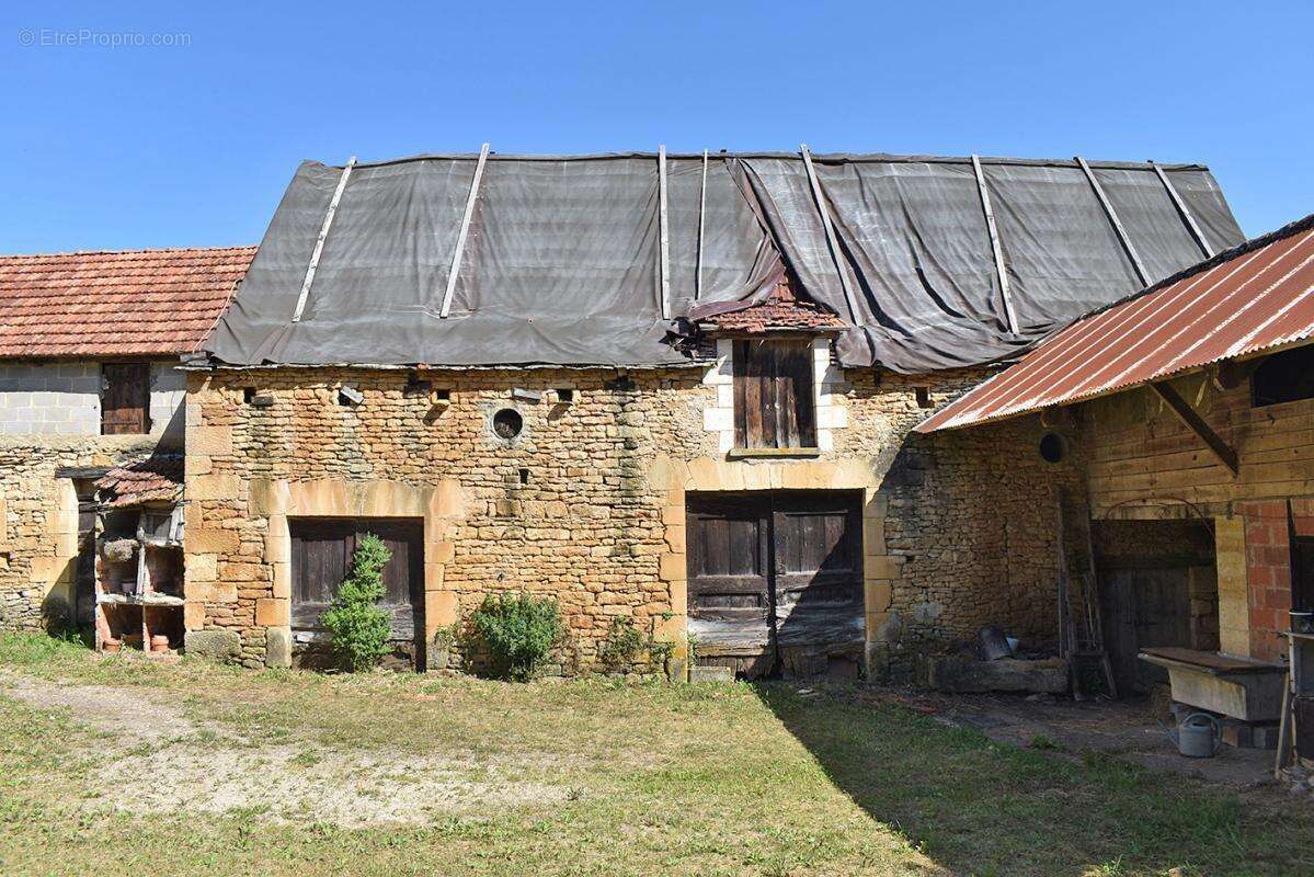 Maison à SAINT-CREPIN-ET-CARLUCET