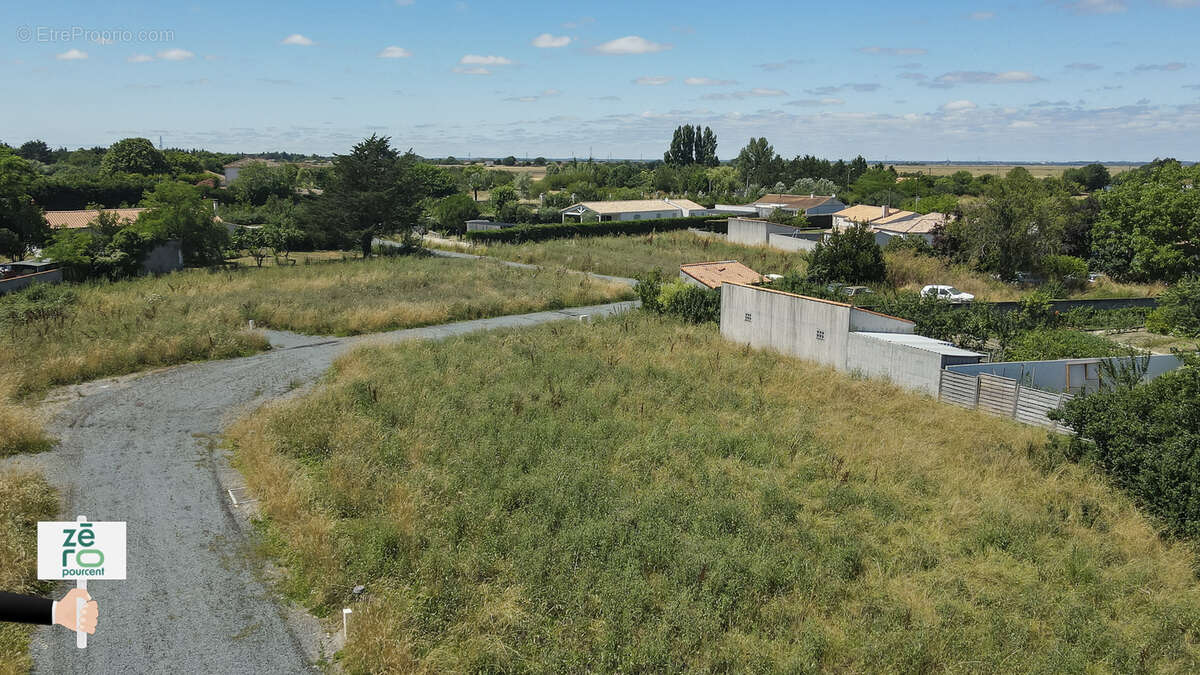 Terrain à PUYRAVAULT