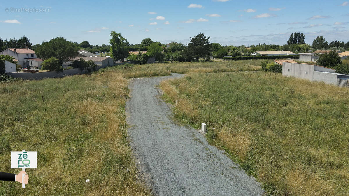 Terrain à PUYRAVAULT