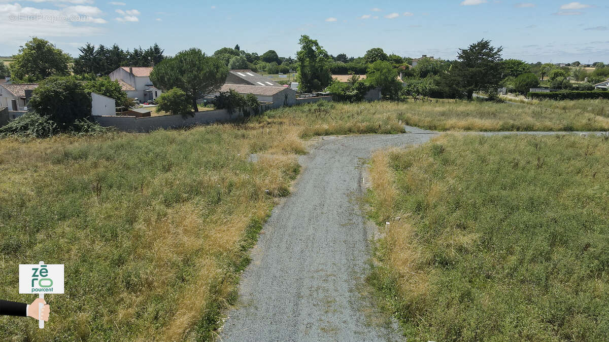 Terrain à PUYRAVAULT