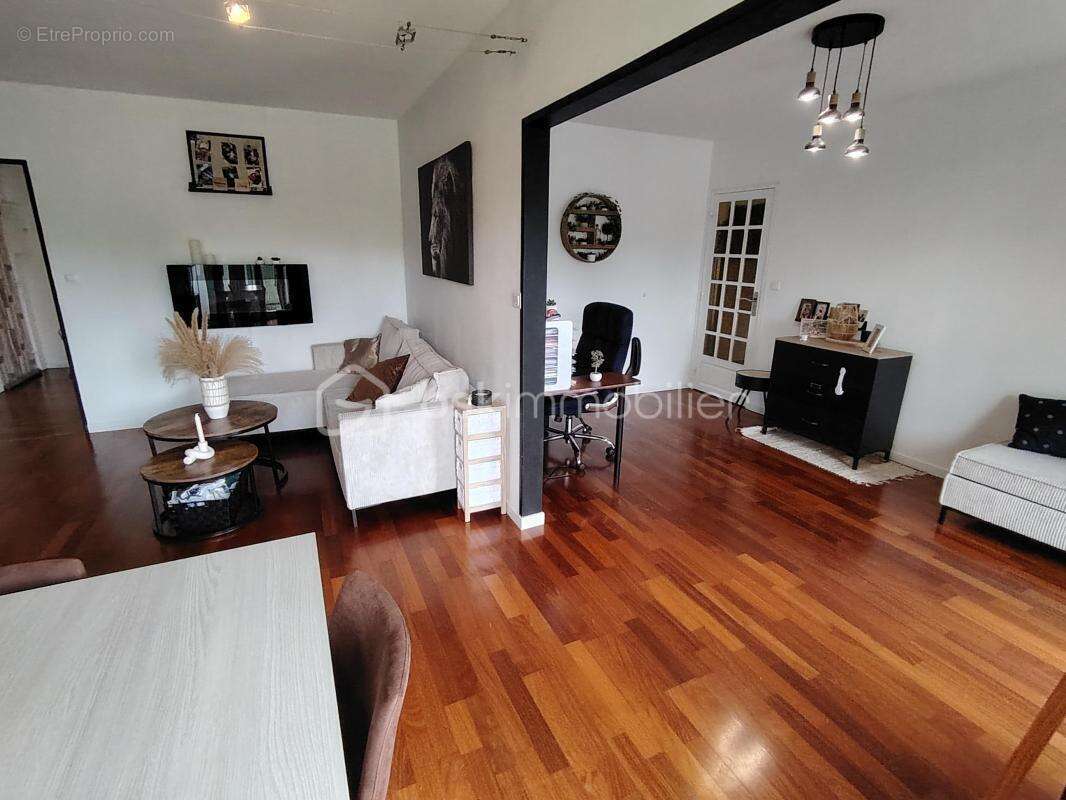 Appartement à CASTELGINEST