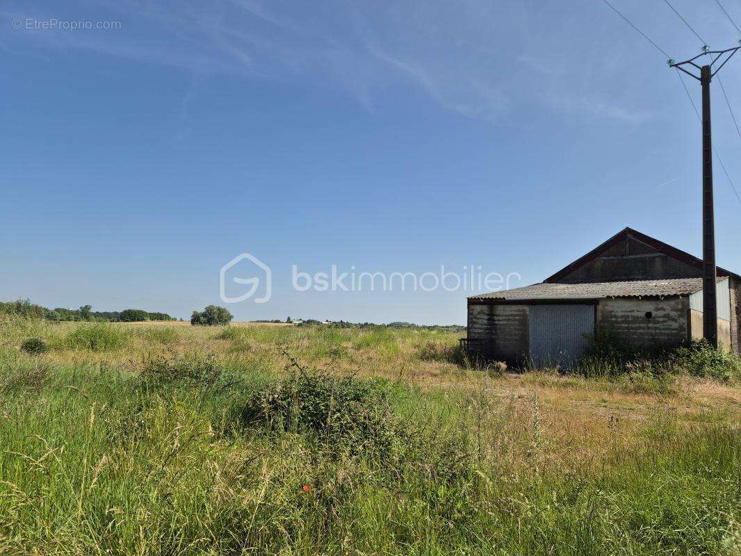Maison à CHANNAY-SUR-LATHAN