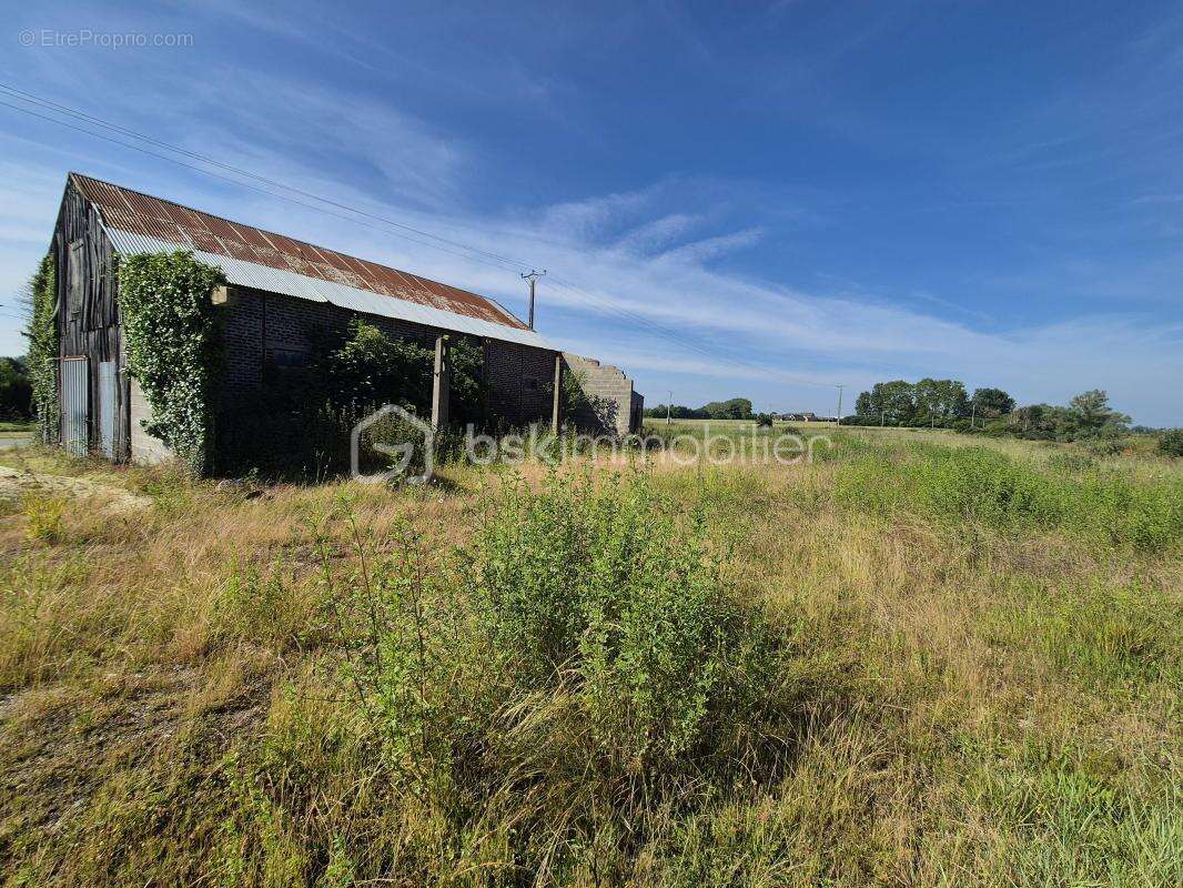 Maison à CHANNAY-SUR-LATHAN