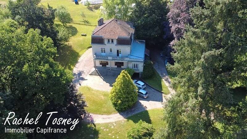 Maison à FOUGEROLLES