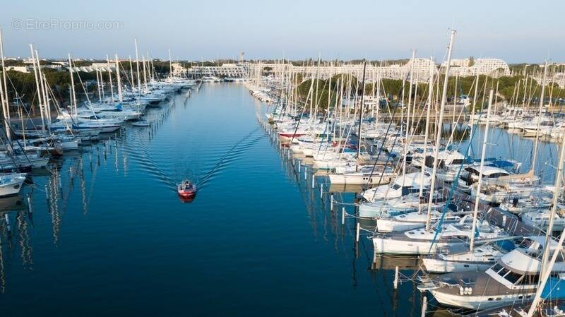 Commerce à LE GRAU-DU-ROI